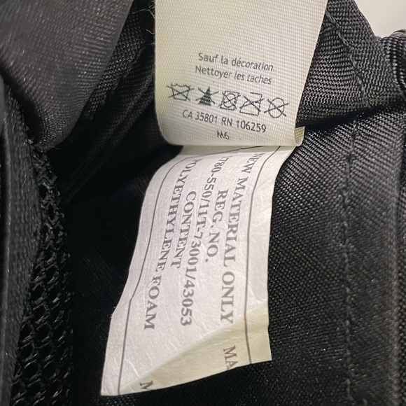 Lululemon black crossbody / waist convertible easy access belt bag - Picture 7 of 11